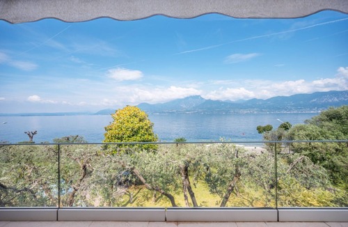Frader Villa | VillasGarda - Villa Lorena Carbona