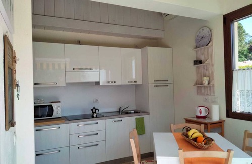 Calmasino House | Villetta Gelsomino, in Bardolino Calmasino villa in residence with swimming pools.