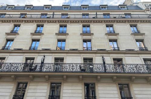 Quartier de Rochechouart Hotel | Vintage Paris Gare du Nord