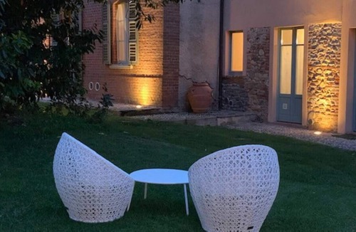 Vaprio d'Agogna Apartment | Visconti Castle - Garden