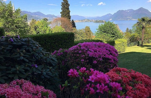 Carciano Apartment | VISTA CASTELLO - Apartment with lake and panoramic views + private garage!