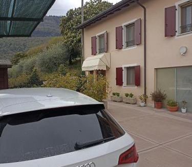 Borso del Grappa House | vololiberoapartments