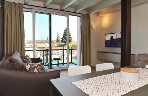 Peschiera del Garda City Centre Apartment | Voltoni Luxury Home