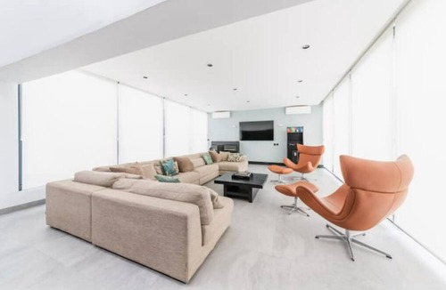 Cachan House | Vrbo Property