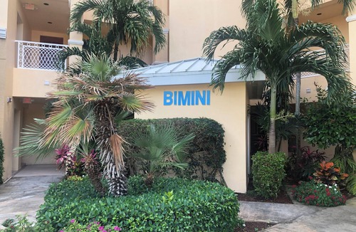 Bahamia West Condo | Walk to Bahamia Beach