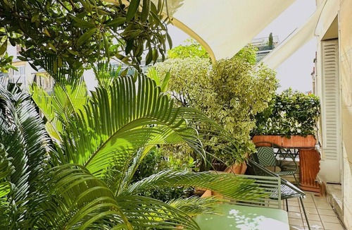 Saint-Lambert Apartment | Wanderer's Retreat, by Veeve