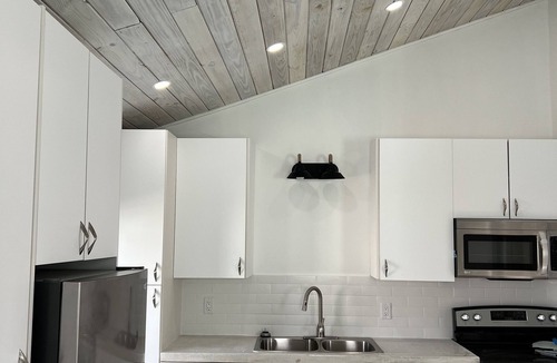 Alice Town Cottage | Waterfront Cottage in a Bimini oasis
