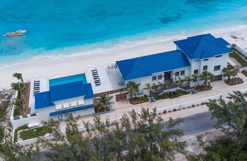 Tar Bay House | Welcome To Sandy Bum Relax In Luxury On Tar Bay Beach (5 Bedroom Listing)