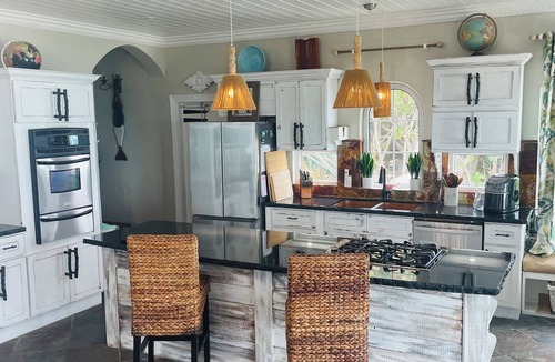 Farmer's Hill House | Welcome to Sugary Sands – a beautifully decorated home on a wide secluded beach!