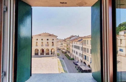 Conegliano Apartment | White oak wood