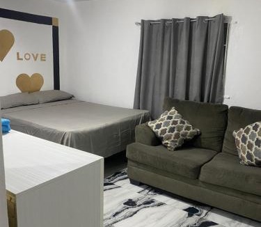Spanish Town House | White Room Sparks