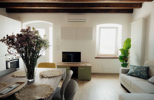 Cavaion Veronese Apartment | With a breathtaking lake view, brand new apartment for families and couples