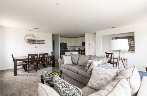 Queens Apartment | With all the comforts of Home