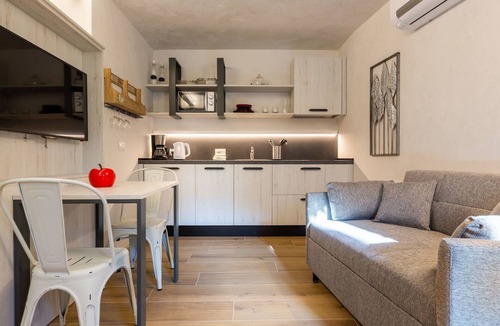 Voltino Apartment | Wohnung in Voltino mit Garten by Interhome