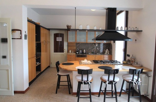 Castronno Villa | Wonderful private villa for 10 people with WIFI, A/C, TV and terrace
