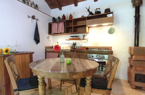 Cornuda Apartment | Wonderful villa for 6 guests with private pool, sauna, WIFI and pets allowed