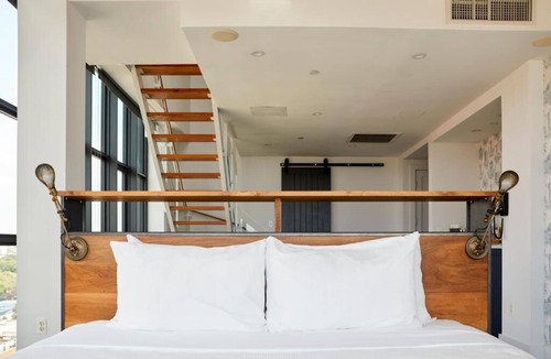 Williamsburg Hotel | Wythe Hotel l North 8th Loft l Skyline Loft in Iconic Williamsburg
