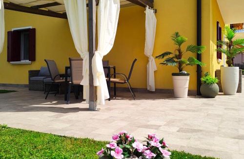 Noventa di Piave Apartment | YARD 151