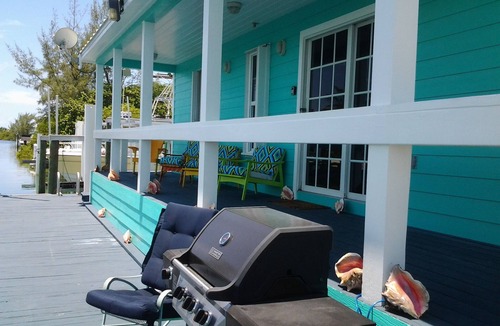 Port Royal House | You'll Love this Super Nice 2/2 with FREE Dockage Golf Cart Rentals aval. wifi