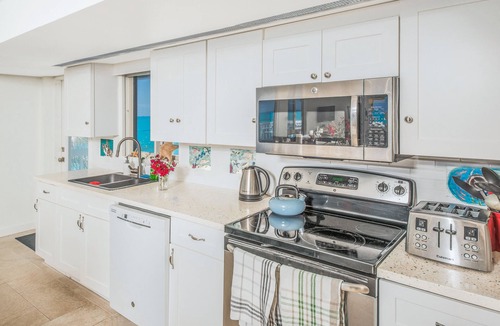Jimmy Hill House | Your barefoot-luxury home base in Exuma — with a private pool for easy vacations