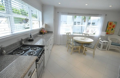 Yeoman Wood Condo | Your Tropical Home Away From Home