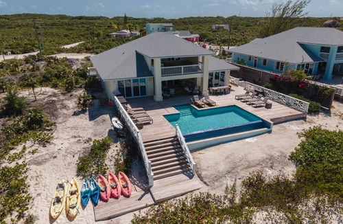 William's Town Villa | Yumey Sands Villa, Heated Pool & Unbelievable Year-Round Calm Beach