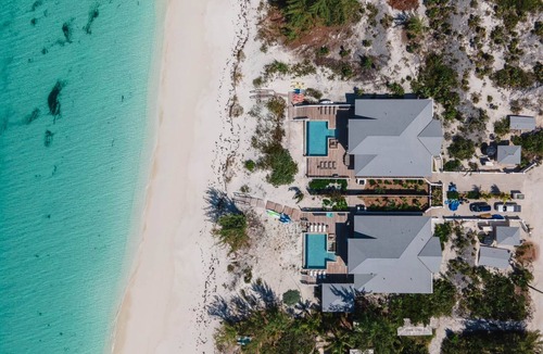 William's Town Villa | Yumey Sands Villa, Heated Pool & Unbelievable Year-Round Calm Beach