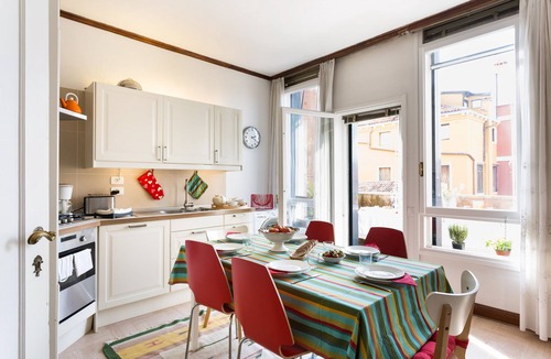 Dorsoduro Apartment | Zattere Luxury Apartment