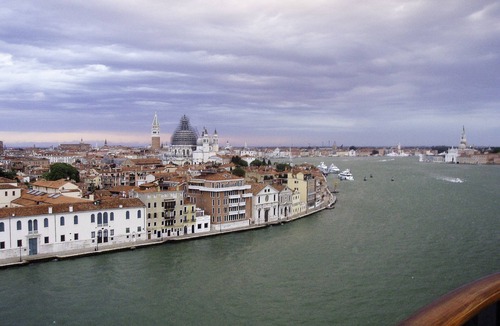Dorsoduro Apartment | Zattere Luxury Apartment