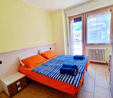 Madonna di Tirano Apartment | ZERO DISTANCE - ONE MINUTE TRAINS STATIONS - Tirano center