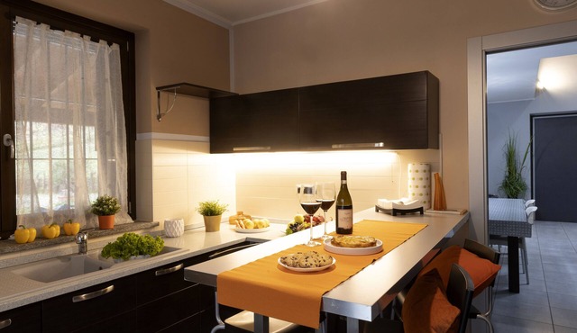 [ALBA-ASTI-LANGHE] Villa with Vineyard, Pool and Patio