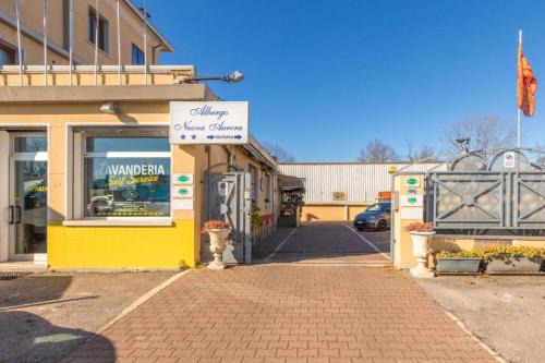 Albergo Nuova Aurora - FREE PARKING & BREAKFAST