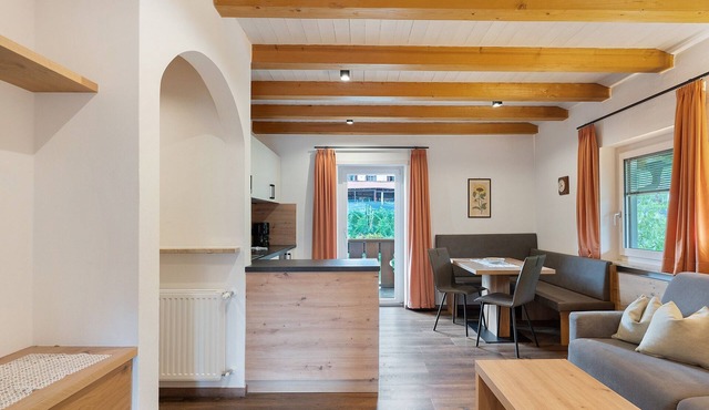 Apartment “A2” with Mountain View, Shared Pool and Wi-Fi