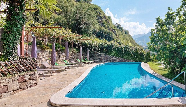 Apartment A4 Spisshof Annex with Panoramic View, Shared Pool and Wi-Fi