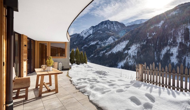 Apartment 'Chalet-Suite Wald' with Mountain View, Private Terrace and Wi-Fi