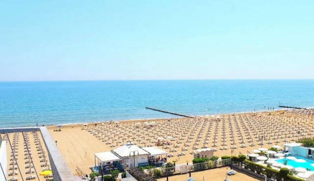 Apartment 'Condominio Carducci 405' with Sea View and Private Terraces