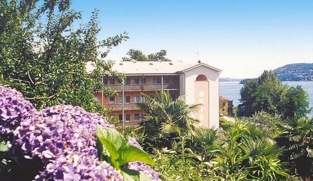 Apartment in Verbania near horseback riding