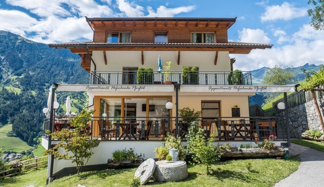Apartment “Hofschenke Pfeiftal Almenrausch” with Terrace, Garden & Wi-Fi