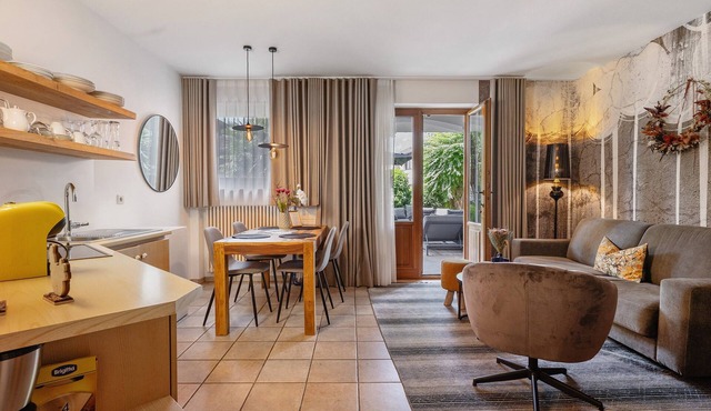 Apartment 'Mair In Schenna C' with Shared Terrace and Wi-Fi