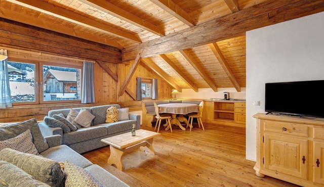 Apartment 'Plazores Dai Sü' with Mountain View, Shared Terrace and Wi-Fi