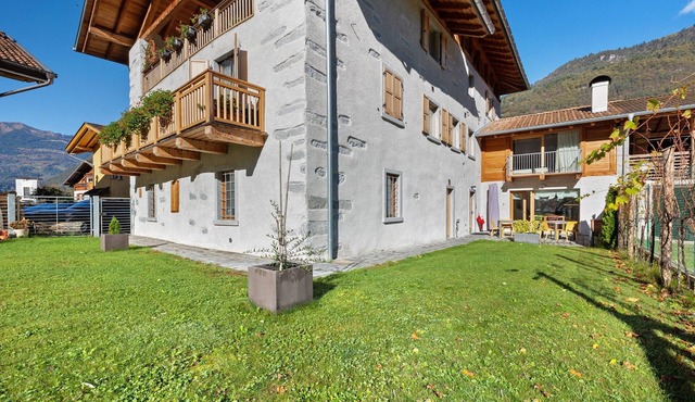 Apartment 'Saone' with Mountain View, Shared Garden and Wi-Fi