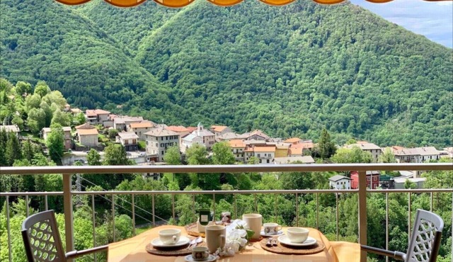 Apartment 'Splendido loft panoramico' with Lake View & Wi-Fi