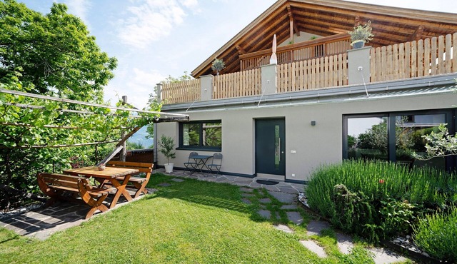 Apartment 'Stettnerhof Mayenburg' with Mountain View, Terrace & Wi-Fi