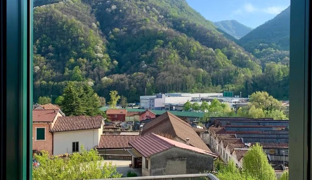 Apartment with mountain view