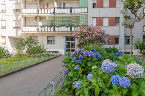 Appartamento con due stanze in via Oglio