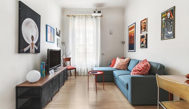 Artistic apartment in the heart of Milan