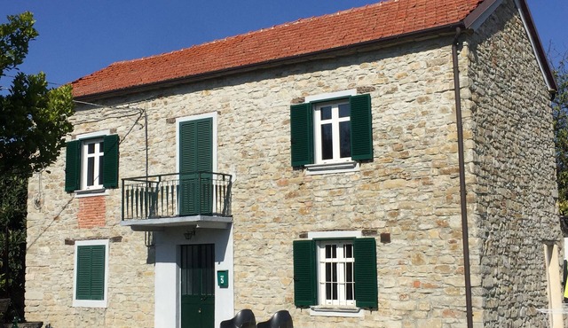Authentic stone house in the heart of Piedmont - with pool and wild views
