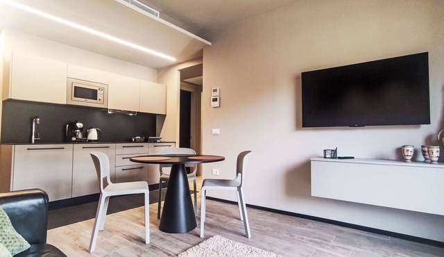 Beautiful apartment for 3 people with WIFI, A/C, TV and patio