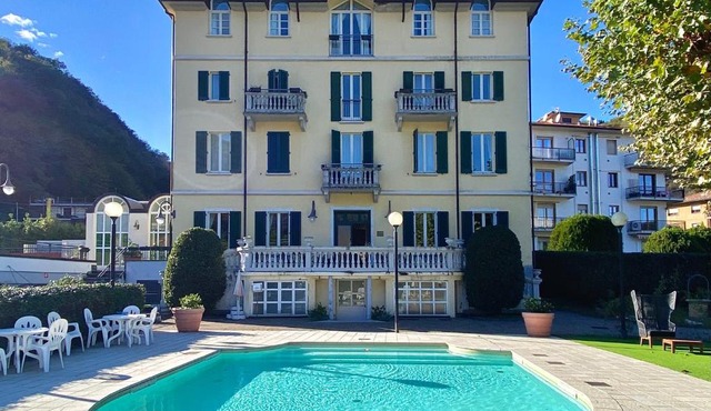 Caroline Hotel