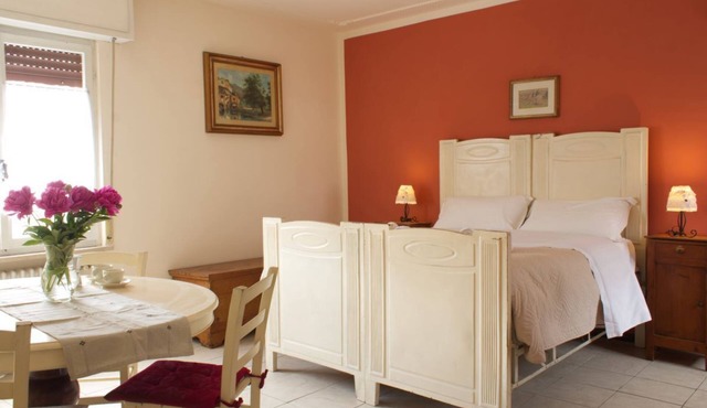 'Casa Natalia' vacation House with self catering apartment Garda lake